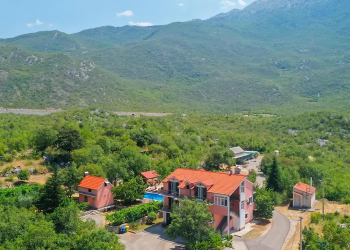 Stipe - Makarska By Guide Villa Rastovac (Marina, Split-Dalmatia)