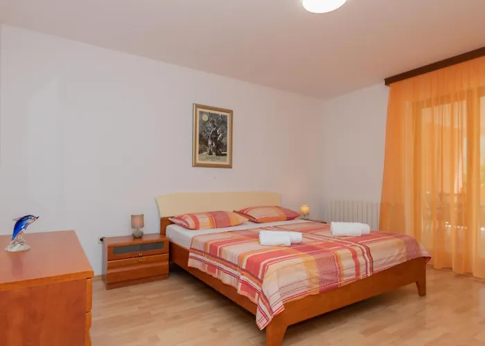 Villa Stipe - Makarska By Guide Rastovac (Marina, Split-Dalmatia)